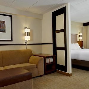 Upper Floors King Room